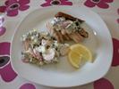 Rugbrødssandwich med røget makrel og sommersalat